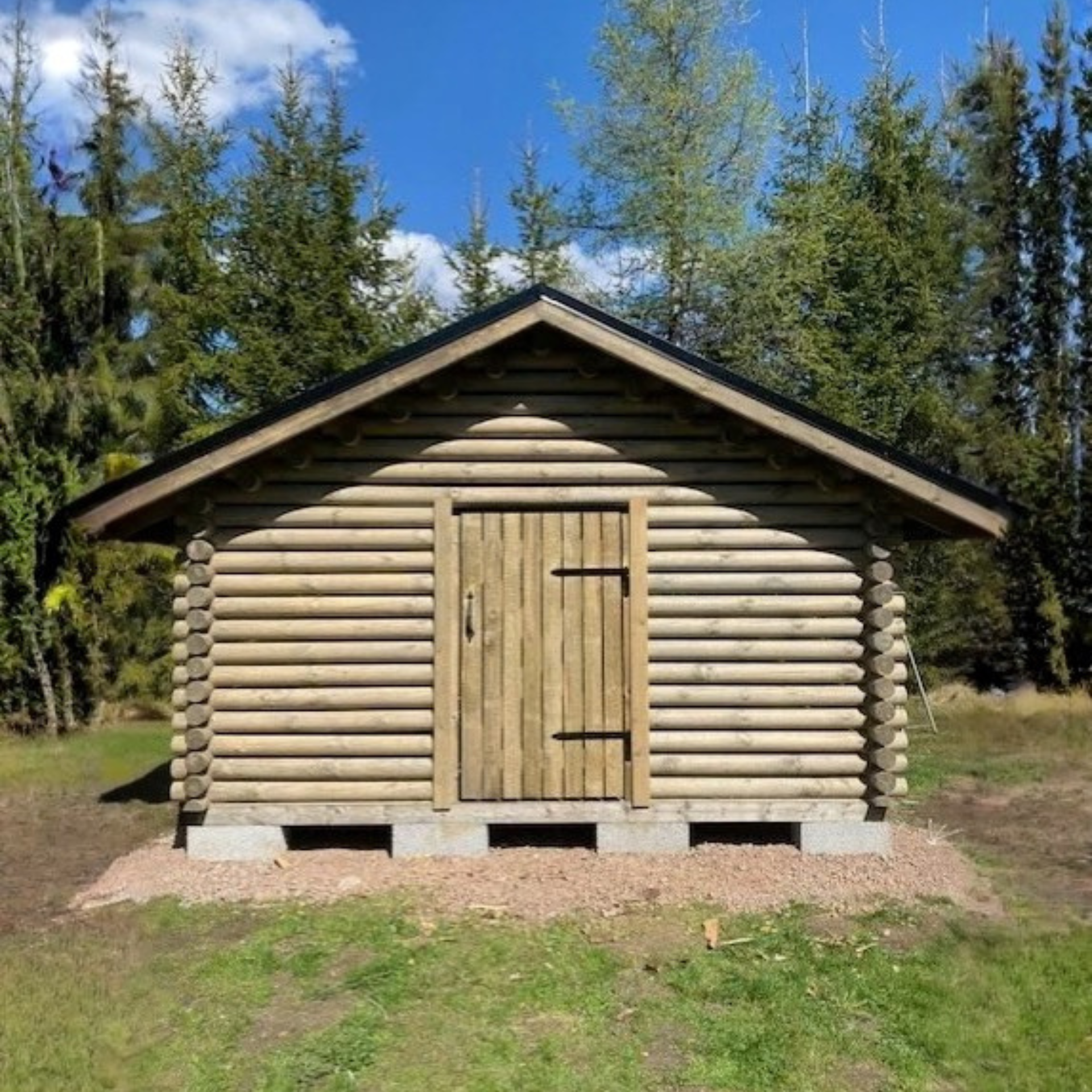 PYÖRÖHIRSILIITERI 4x4m